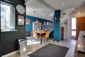 Kitchen/Diner- click for photo gallery